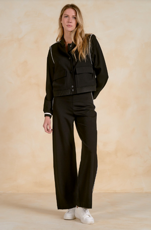 Athleisure pant with Stripe-Elan skt2832