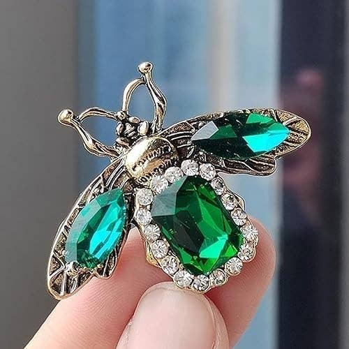 Vintage Glam Bee Brooch-Magnifique Hearts