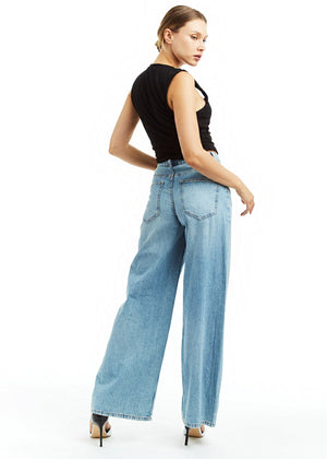 Wide Leg With Curved Outseam - Tractr Jeans