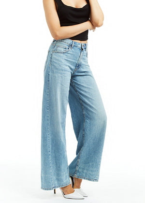 Wide Leg With Curved Outseam - Tractr Jeans