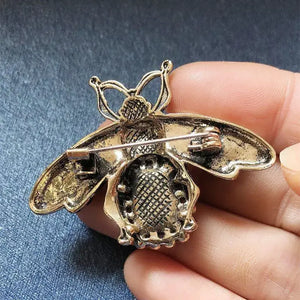 Vintage Glam Bee Brooch-Magnifique Hearts