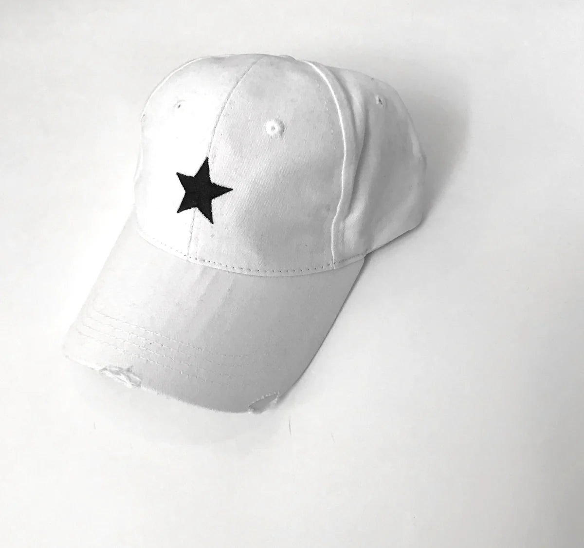 boardwalk b-ball cap whi/blk star -Haute Shore