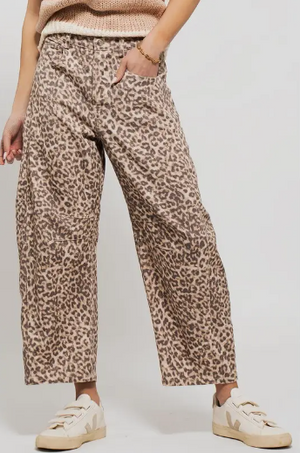 Leopard print barrel jean-Urban Daizy