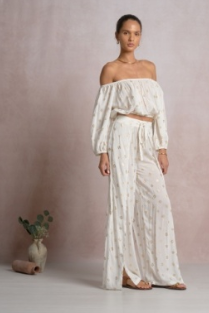 off shoulder polka dot top-elan rpf11581