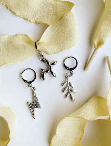 Butter yellow laces and shoe charm set-Leo + Lee