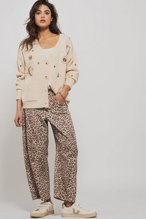 Leopard print barrel jean-Urban Daizy