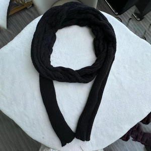Cable knit infinity scarf w/slv black-Accity CWASC1537