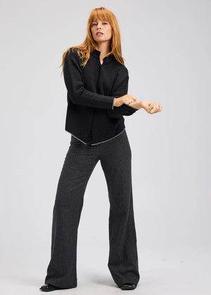 Neru Collar Sweater in Black - Zaket & Plover