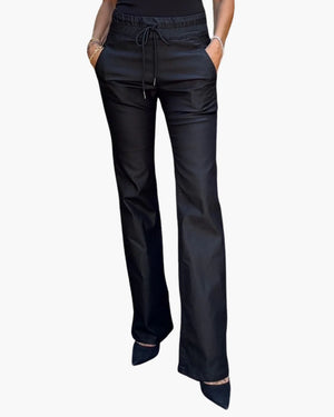 Loren in Black - Bevy Flog