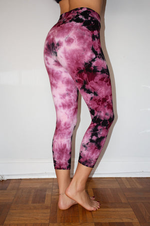 Hard Tail Forever - High Rise Capri Legging (W-614, Tie-Dye LIC2) alt view 1