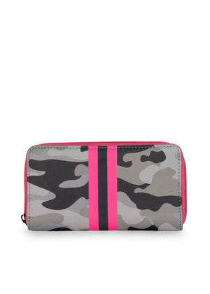 Haute Shore - Jett Set Showoff (Camo Green)