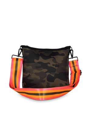 Haute Shore - Jeri Ocean Crossbody (Jeri, Navy Camo w/Black Sides) alt view 3