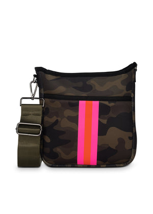 Haute Shore - Jeri Ocean Crossbody (Jeri, Navy Camo w/Black Sides) alt view 4